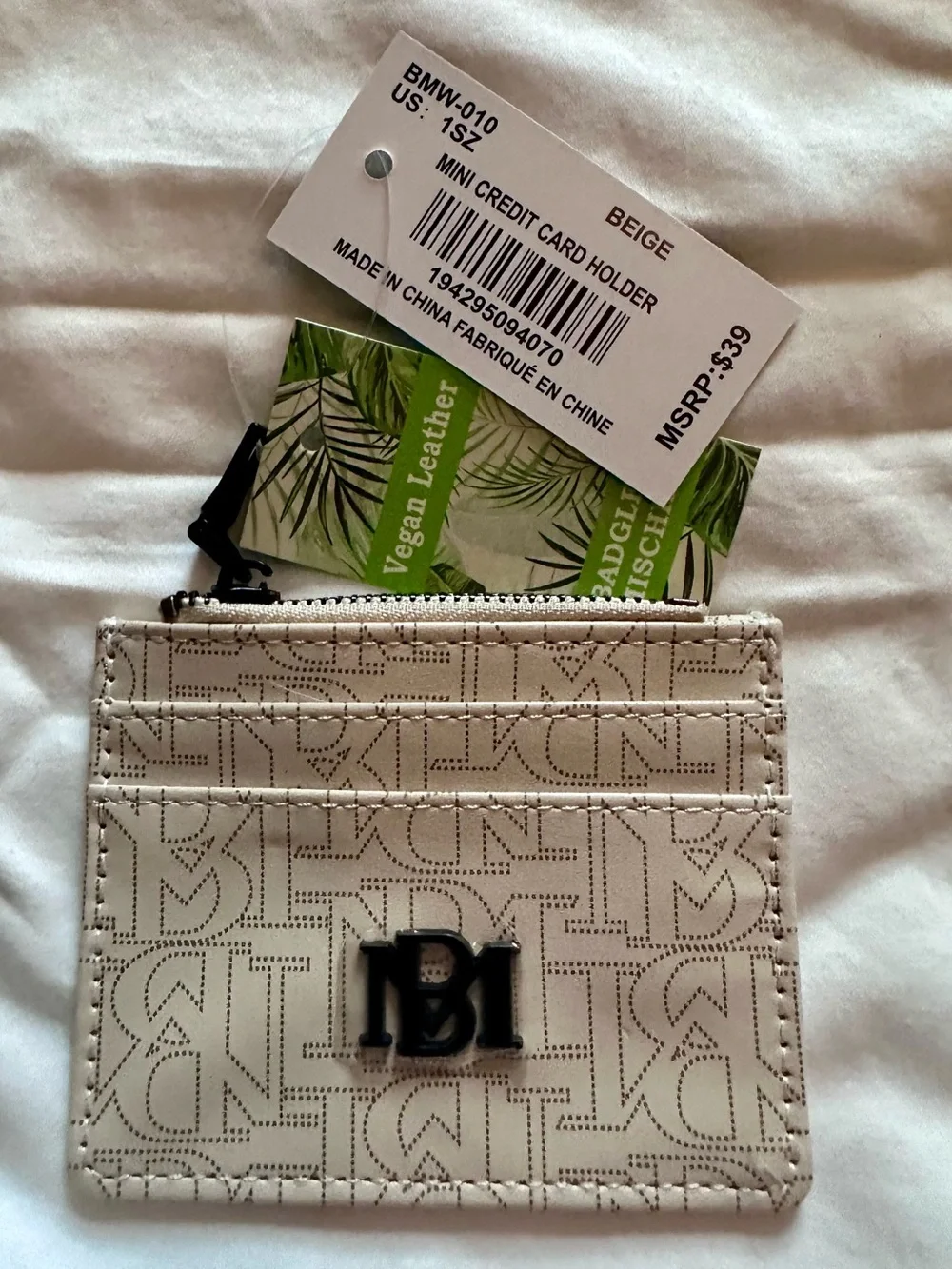 Badgley Mischka NWT Beige Monogram Vegan Leather Mini Credit Card Holder Wallet